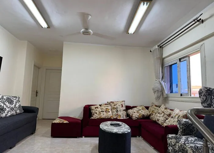 Villa صف ثان عل البحر باطلاله و لا اروع العين السخنه لاجولي مارينا السخنه